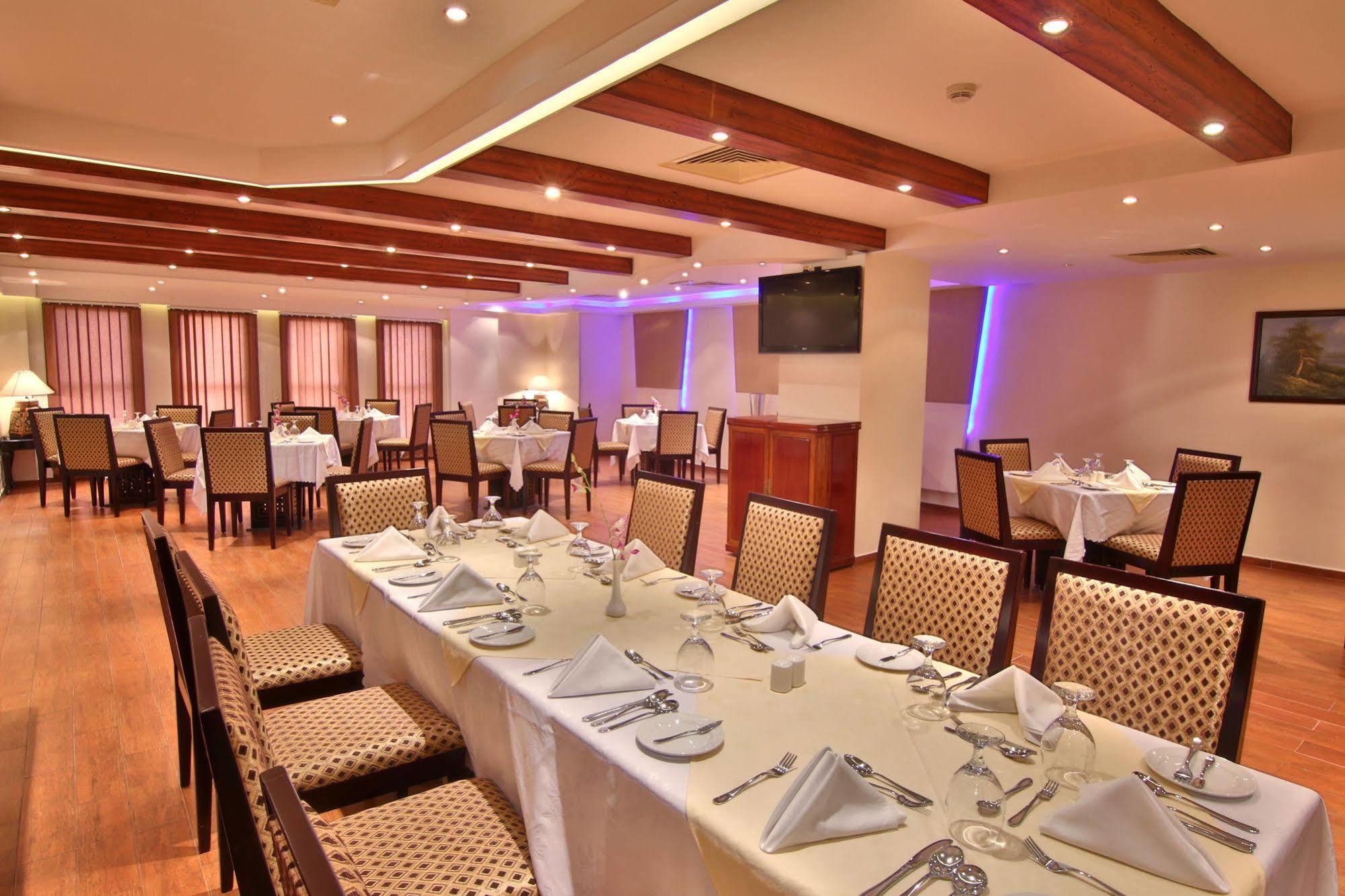Majan Continental Hotel Μουσκάτ Εξωτερικό φωτογραφία